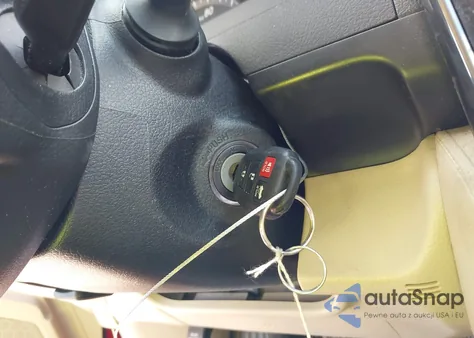 2012 Toyota Camry Le z USA, uszkodzony, nr VIN 4T4BF1FK2CR223547